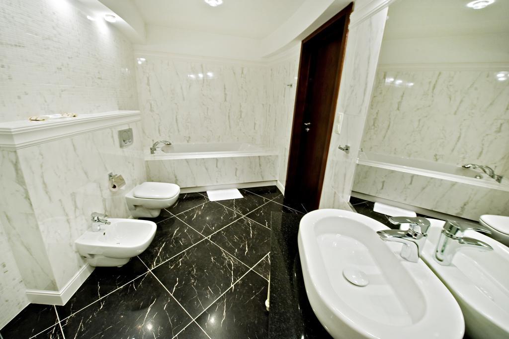 Hotel Prezydencki 4-Star ジェシュフ 部屋 写真